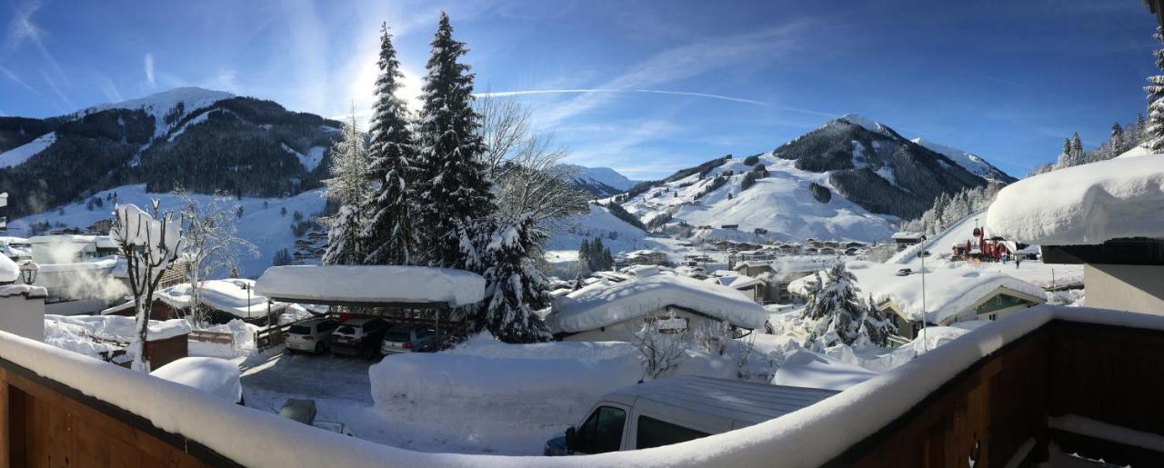 Appartamento Haus Sonnenschein Saalbach-Hinterglemm Esterno foto